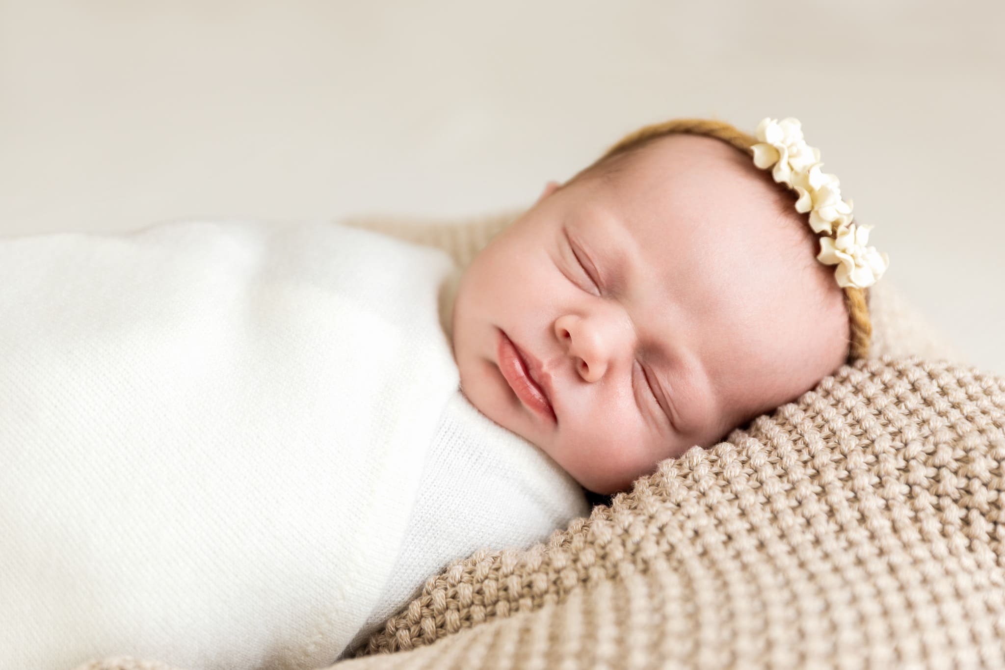 Newborn focení v ateliéru Čechyně u Brna, spící miminko