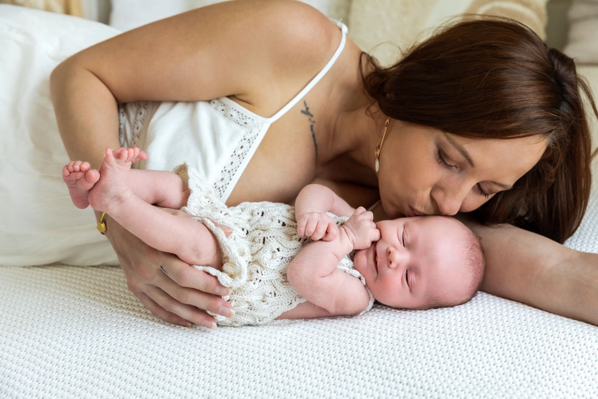 Capart v jemném oblečku, newborn focení Brno